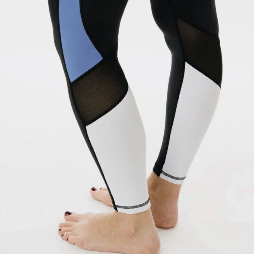Zyia Dark Sky Mesh Block Light n Tight Hi-Rise 7/8 Leggings 4 Black,blue,white